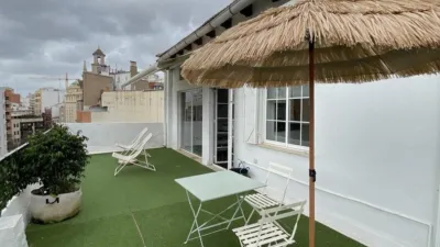 Penthouse on Carrer de Donoso Cortés photo 10