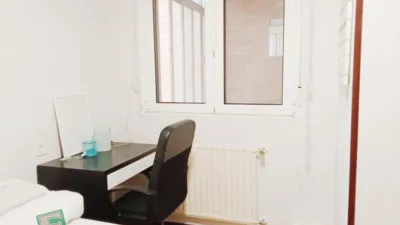 Piso en alquiler en Calle de Fuertes Acevedo, cerca de Calle del Catedrático Rodrigo Uría, Buenavista-El Cristo (Oviedo) de 900 €<span>/mes</span>