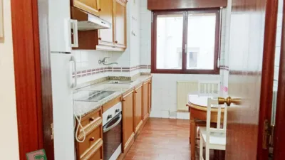 Piso en alquiler en Calle de Fuertes Acevedo, cerca de Calle del Catedrático Rodrigo Uría, Buenavista-El Cristo (Oviedo) de 900 €<span>/mes</span>