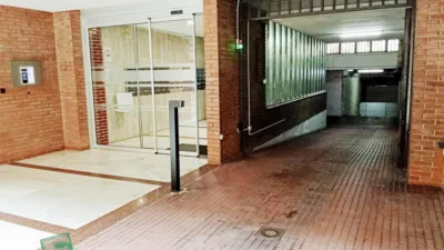 Piso en alquiler en Calle de Fuertes Acevedo, cerca de Calle del Catedrático Rodrigo Uría, Buenavista-El Cristo (Oviedo) de 900 €<span>/mes</span>