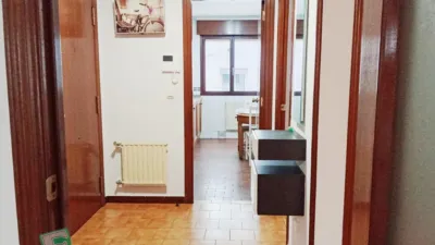 Piso en alquiler en Calle de Fuertes Acevedo, cerca de Calle del Catedrático Rodrigo Uría, Buenavista-El Cristo (Oviedo) de 900 €<span>/mes</span>