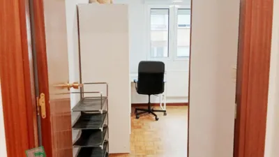 Piso en alquiler en Calle de Fuertes Acevedo, cerca de Calle del Catedrático Rodrigo Uría, Buenavista-El Cristo (Oviedo) de 900 €<span>/mes</span>