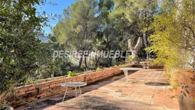 Chalet on Carrer de la Carrasca photo 8