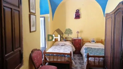 House in Centre photo 26