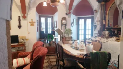 House in Centre photo 9