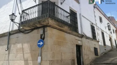 House in Centre photo 2