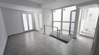 Duplex in Centre photo 8