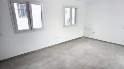 Duplex in Centre photo 7