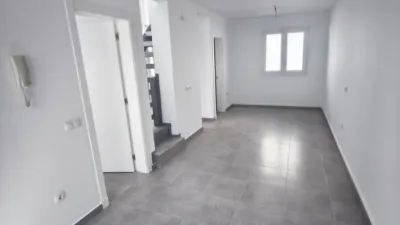 Duplex in Centre photo 7