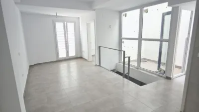 Duplex in Centre photo 9