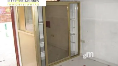 Local comercial en alquiler en Ensanche_Franciscanos - Vista 2