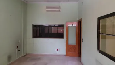 Local comercial en alquiler en Industria - Más