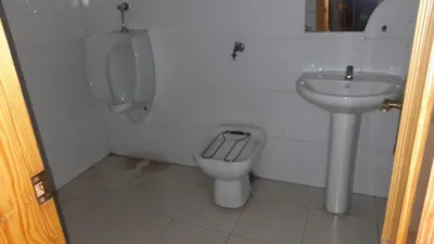 Local comercial en alquiler en Industria - Vista 3