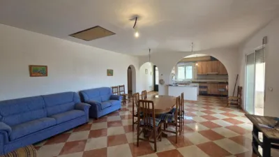 Rustic House in the Outskirts photo 6