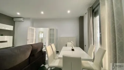 House in the Centre photo 2