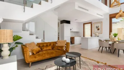Chalet on Avenida Ciudad de Barcelona photo 3