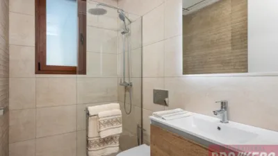 Chalet on Avenida Ciudad de Barcelona photo 8
