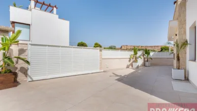Chalet on Avenida Ciudad de Barcelona photo 21