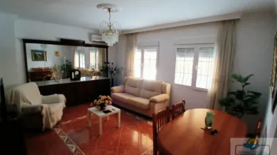 House in Centre photo 4
