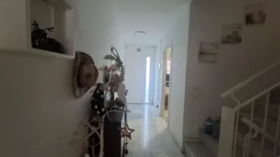 Duplex on Calle de Miguel Rueda photo 5