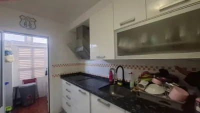 Duplex on Calle de Miguel Rueda photo 11