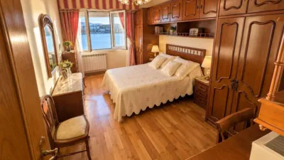 Apartment on Paseo de La Grua photo 3