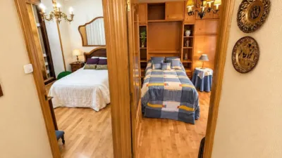 Apartment on Paseo de La Grua photo 11