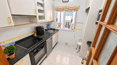 Apartment on Paseo de La Grua photo 9