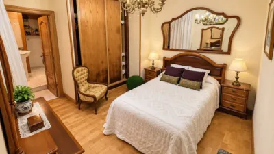 Apartment on Paseo de La Grua photo 7