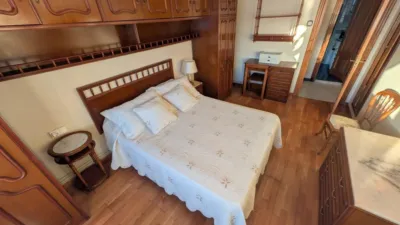 Apartment on Paseo de La Grua photo 4