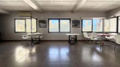 Local comercial en venta en Avenida de la Almadrava - Más