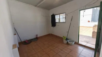 House in the Centre photo 10