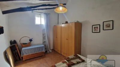 House in the Centre photo 10