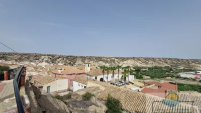 House in the Centre photo 18