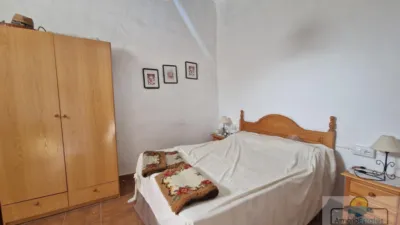 House in the Centre photo 8