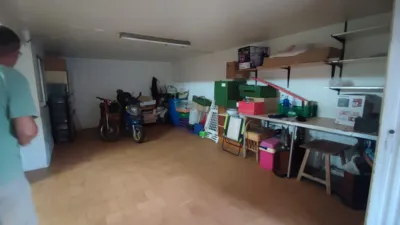 House in the Centre photo 2