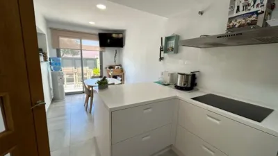 Semi-detached house on Calle Julian Atalaya photo 20