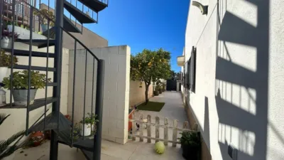 Semi-detached house on Calle Julian Atalaya photo 8
