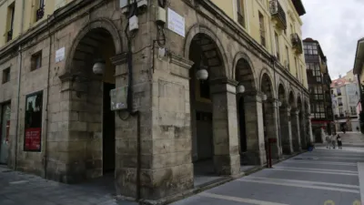 Piso en alquiler en Calle Plaza Mayor, Centro (Torrelavega) de 1.100 €<span>/mes</span>