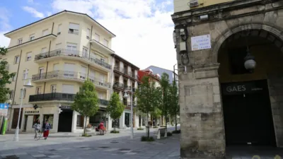 Piso en alquiler en Calle Plaza Mayor, Centro (Torrelavega) de 1.100 €<span>/mes</span>