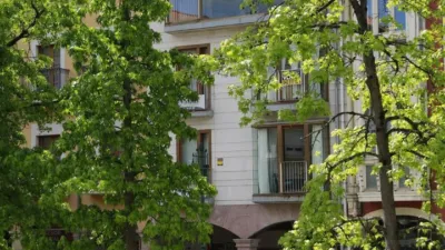 Piso en alquiler en Calle Plaza Mayor, Centro (Torrelavega) de 1.100 €<span>/mes</span>