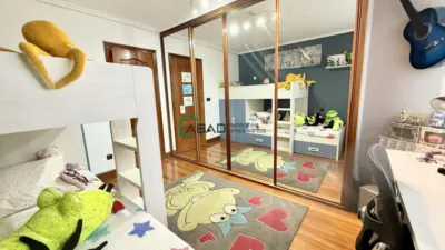 Chalet en venta en Calle de Aita Roman Urtiaga, Amorebieta (Amorebieta-Etxano) de 680.000 €