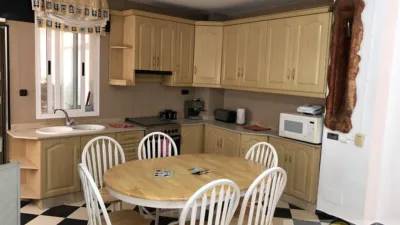 House in the Centre photo 3
