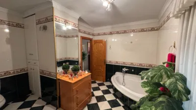 House in the Centre photo 8