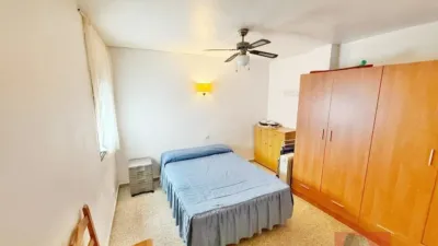 Apartment on Calle de Asturias photo 34