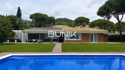 Villa in Urbanització del Supermaresme photo 2