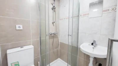 Piso en venta en Calle de los Claveles, Nueva Huca (Oviedo) de 179.000 €