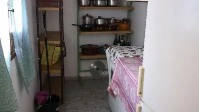 House for sale in Cantoria. The house has 6 bedrooms, 2 bathrooms, kitchen, living-dining room, a garage of about 90 m2 and a large patio and a big balcony. The living room could be converted into a bedroom, as the kitchen is quite large and could become a living-kitchen. The house is in good condition but needs some touch-ups. It is located in a good area of Cantoria. photo 18
