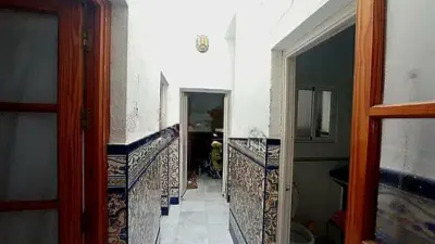 House in Centre photo 24