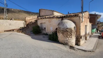 House in Oria photo 3